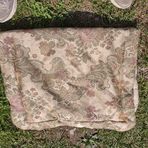 Croscill bed and drapes - Picture 3 of 3